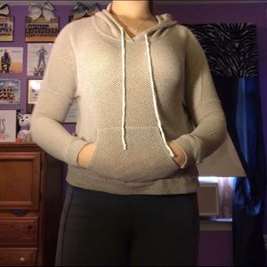 Cropped hooded shirt